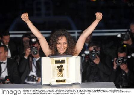 Bilder des Tages 69. Festival de Cannes: Preisverleihung 69th Cannes Film Festival 2016, Photocall Awards. Pictured: Houda Benyamina  AlbertoxTerenghi Cannes