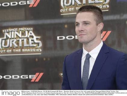 Stephen Amell arrives on the red carpet at the Teenage Mutant Ninja Turtles: Out Of The Shadows World Premiere at Madison Square Garden on May 22, 2016 in New York City.  NYP20160522122 JOHNxANGELILLO