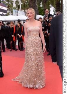 69. Festival de Cannes - Roter Teppich Abschlussveranstaltung 207963 De Rosa-Garcia Starface 2016-05-22 Cannes France 69th Cannes International Film Festival. Red carpet of Closing ceremony. 69eme Festival International du Film de Cannes. Montee des marches de cloture. Dunst, Kirsten  Copyright: xDexRosa-Garciax xStarfacex STAR_207963_078