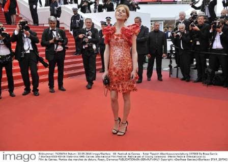 69. Festival de Cannes - Roter Teppich Abschlussveranstaltung 207963 De Rosa-Garcia Starface 0000-00-00 Etats-Unis 69th Cannes International Film Festival. Red carpet of Closing ceremony. 69eme Festival International du Film de Cannes. Montee des marches de cloture. Poesy, Clemence  Copyright: xDexRosa-Garciax xStarfacex STAR_207963_095