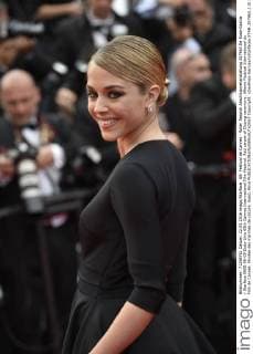 69. Festival de Cannes - Roter Teppich Abschlussveranstaltung 207963 De Rosa-Garcia Starface 0000-00-00 Etats-Unis 69th Cannes International Film Festival. Red carpet of Closing ceremony. 69eme Festival International du Film de Cannes. Montee des marches de cloture. Isaaz, Alice  Copyright: xDexRosa-Garciax xStarfacex STAR_207963_110