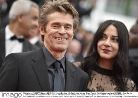 69. Festival de Cannes - Roter Teppich Abschlussveranstaltung 207963 De Rosa-Garcia Starface 0000-00-00 Etats-Unis 69th Cannes International Film Festival. Red carpet of Closing ceremony. 69eme Festival International du Film de Cannes. Montee des marches de cloture. Dafoe, Willem with wife Giada Colagrande  Copyright: xDexRosa-Garciax xStarfacex STAR_207963_123