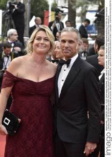 69. Festival de Cannes - Roter Teppich Abschlussveranstaltung 207963 De Rosa-Garcia Starface 0000-00-00 Etats-Unis 69th Cannes International Film Festival. Red carpet of Closing ceremony. 69eme Festival International du Film de Cannes. Montee des marches de cloture. Belmondo, Paul; Belmondo, Luana  Copyright: xDexRosa-Garciax xStarfacex STAR_207963_140