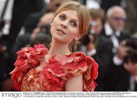 69. Festival de Cannes - Roter Teppich Abschlussveranstaltung 207963 De Rosa-Garcia Starface 0000-00-00 Etats-Unis 69th Cannes International Film Festival. Red carpet of Closing ceremony. 69eme Festival International du Film de Cannes. Montee des marches de cloture. Poesy, Clemence  Copyright: xDexRosa-Garciax xStarfacex STAR_207963_151