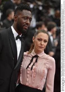 69. Festival de Cannes - Roter Teppich Abschlussveranstaltung 207963 De Rosa-Garcia Starface 0000-00-00 Etats-Unis 69th Cannes International Film Festival. Red carpet of Closing ceremony. 69eme Festival International du Film de Cannes. Montee des marches de cloture. Ngijol, Thomas; Rocher, Karole  Copyright: xDexRosa-Garciax xStarfacex STAR_207963_166