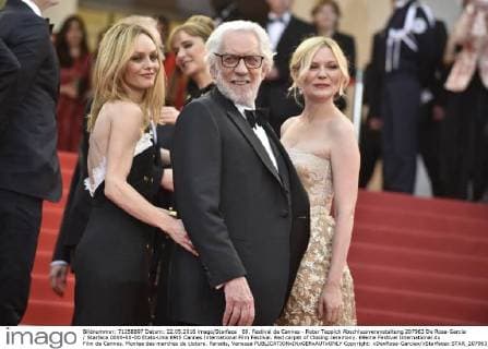 69. Festival de Cannes - Roter Teppich Abschlussveranstaltung 207963 De Rosa-Garcia Starface 0000-00-00 Etats-Unis 69th Cannes International Film Festival. Red carpet of Closing ceremony. 69eme Festival International du Film de Cannes. Montee des marches de cloture. Paradis, Vanessa  Copyright: xDexRosa-Garciax xStarfacex STAR_207963_231