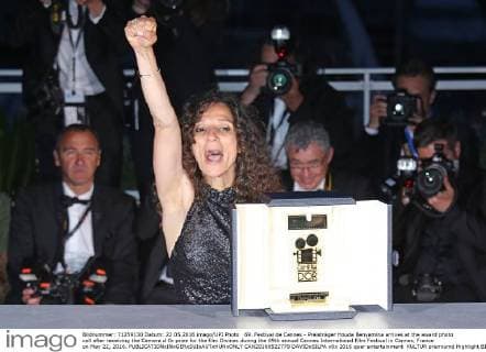 69. Festival de Cannes - Preisträger Houda Benyamina arrives at the award photo call after receiving the Camera d Or prize for the film Divines during the 69th annual Cannes International Film Festival in Cannes, France on May 22, 2016.  CAN20160522779 DAVIDxSILPA