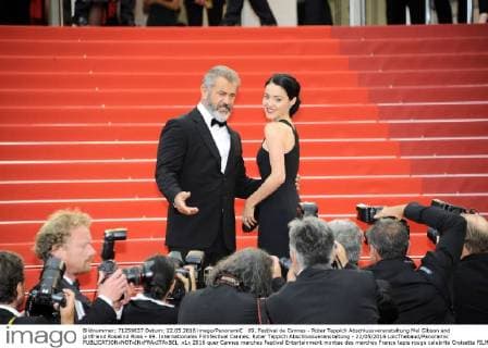 69. Festival de Cannes - Roter Teppich Abschlussveranstaltung Mel Gibson and girlfriend Rosalind Ross - 69. Internationales Filmfestival Cannes, Roter Teppich Abschlussveranstaltung - 22 05 2016 LoicThebaud Panoramic 