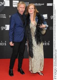 5 Jahre Deutscher Schauspielerpreis 2016 Robert Stadlober, Nina Petri Ankunft zu 5 jahre Deutscher Schauspielerpreis in Berlin, 20.05.2016