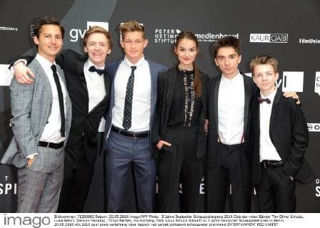5 Jahre Deutscher Schauspielerpreis 2016 Club der roten Bänder Tim Oliver Schultz, Luise Befort, Damian Hardung , Timur Bartels, Ivo Kortlang, Nick Julius Schuck Ankunft zu 5 jahre Deutscher Schauspielerpreis in Berlin, 20.05.2016