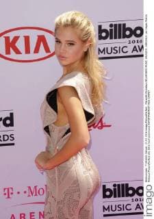 Meredith Mickelson BILLBOARD MUSIC AWARDS: ARRIVALS Las Vegas Patrick Rideaux PicturePerfect