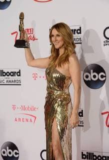 Billboard Music Awards - Preisträger Singer Celine Dion appears backstage with the Icon Award during the annual Billboard Music Awards held at T-Mobile Arena in Las Vegas, Nevada on May 22, 2016.  LAV20160522272 JIMxRUYMEN