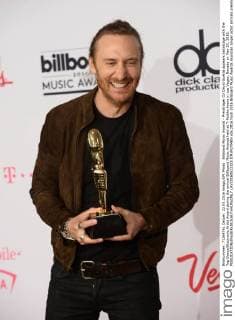 Billboard Music Awards - Preisträger DJ David Guetta appears backstage with the Top Dance Electronic Artist Award during the annual Billboard Music Awards held at T-Mobile Arena in Las Vegas, Nevada on May 22, 2016.  LAV20160522323 JIMxRUYMEN