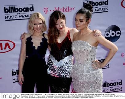 Actresses Kristen Bell, Kathryn Hahn and Mila Kunis attend the annual Billboard Music Awards held at T-Mobile Arena in Las Vegas, Nevada on May 22, 2016.  LAV20160522360 JIMxRUYMEN
