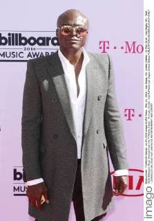 May 22, 2016 - Las Vegas, NV, United States - 22 May 2016 - Las Vegas, NV - Seal. 2016 Billboard Music Awards from the T-Mobile Arena - Arrivals. Credit: mjt AdMedia Las Vegas United States - ZUMAa123