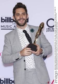 May 22, 2016 - Las Vegas, NV, United States - 22 May 2016 - Las Vegas, NV - Thomas Rhett 2016 Billboard Music Awards from the T-Mobile Arena - Photo Room. Credit: mjt AdMedia Las Vegas United States - ZUMAa123