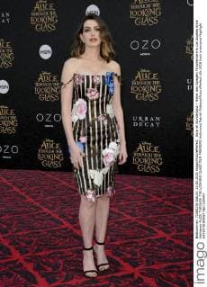 Alice im Wunderland – Hinter den Spiegeln Filmpremiere in Los Angeles Anne Hathaway ALICE THROUGH THE LOOKING GLASS FILM PREMIERE Hollywood Patrick Rideaux PicturePerfect