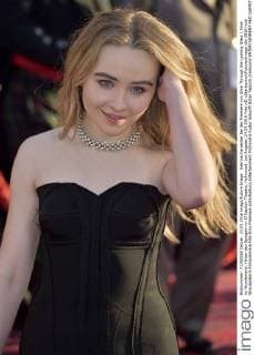 Sabrina Carpenter bei der Premiere von Alice Through the Looking Glass Alice im Wunderland: Hinter den Spiegeln im El Capitan Theatre, Hollywood. Los Angeles, 24.05.2016 Foto:xD.xStarbuckx xFuturexImage