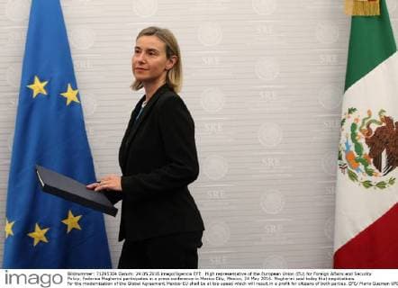 High representative of the European Union (EU) for Foreign Affairs and Security Policy, Federica Mogherini participates in a press conference in Mexico City, Mexico, 24 May 2016. Mogherini said today that negotiations for the modernization of the Global Agreement Mexico-EU shall be at top speed which will result in a profit for citizens of both parties. EFE Mario Guzman UPDATE OF GLOBAL AGREEMENT MEXICO -EU WILL BE HELD AT MAXIMUM SPEED !ACHTUNG: NUR REDAKTIONELLE NUTZUNG!  MEX76 20160525-635997497667960573