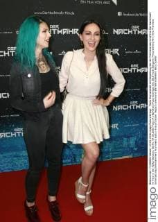Marla Blumenblatt mit Begleitung bei der Premiere des Kinofilms Der Nachtmahr im Kino in der Kulturbrauerei. Berlin, 24.05.2016 Foto:xT.xBartillax xFuturexImage