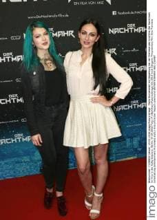 Marla Blumenblatt mit Begleitung bei der Premiere des Kinofilms Der Nachtmahr im Kino in der Kulturbrauerei. Berlin, 24.05.2016 Foto:xT.xBartillax xFuturexImage