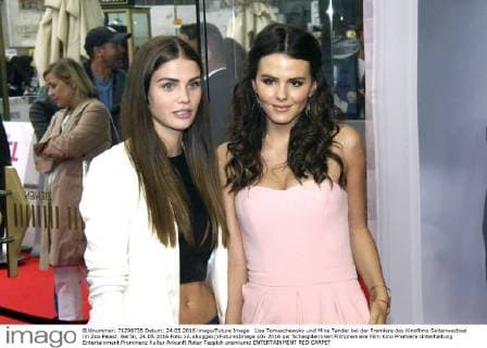 Lisa Tomaschewsky und Mina Tander bei der Premiere des Kinofilms Seitenwechsel im Zoo Palast. Berlin, 24.05.2016 Foto:xA.xBuggex xFuturexImage