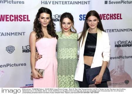 Ruby O. Fee, Lisa Tomaschewsky und Mina Tander bei der Premiere des Kinofilms Seitenwechsel im Zoo Palast. Berlin, 24.05.2016 Foto:xA.xBuggex xFuturexImage