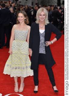 Filmpremiere Me Before You in London English actresses Emilia Clarke and Joanna Lumley attending the European film premiere Me Before You at The Curzon, Mayfair in London. MAY 25th 2016  JWNx161562