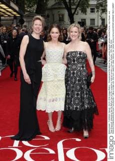 Filmpremiere Me Before You in London English actress Emilia Clarke, Jojo Moyes, and Thea Sharrock attending the Me Before You UK film premiere, held at London s Curzon Mayfair. MAY 25th 2016  GBHx161565