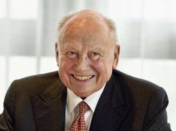 Deutschland, Frankfurt, 25.05.2016 Friedrich von Metzler, Vorstandsmitglied des Bankhauses B.Metzler seel. Sohn & Co. Holding AG, waehrend der Pressekonferenz Germany, Frankfurt, 25.5.2016 Friedrich von Metzler, board member of the bank B.Metzler seel. Sohn & Co. Holding AG, during the press conference Jahrespressekonferenz des Bankhauses Metzler