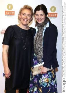 Julia Hülsmann und Anastasia Wolkenstein bei der Verleihung des Musikpreises Echo Jazz 2016 auf Kampnagel. Hamburg, Foto:xgbrcix xFuturexImage