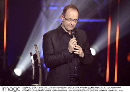 Dieter Ilg bei der Verleihung des Musikpreises Echo Jazz 2016 auf Kampnagel. Hamburg, 26.05.2016 Foto:xgbrcix xFuturexImage