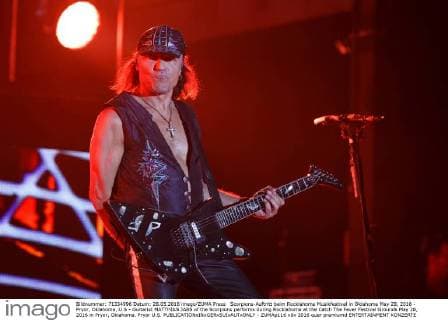 Scorpions-Auftritt beim Rocklahoma Musikfestival in Oklahoma May 28, 2016 - Pryor, Oklahoma, U.S - Guitarist MATTHIAS JABS of the Scorpions performs during Rocklahoma at the Catch The Fever Festival Grounds May 28, 2016 in Pryor, Oklahoma. Pryor U.S. - ZUMAp116