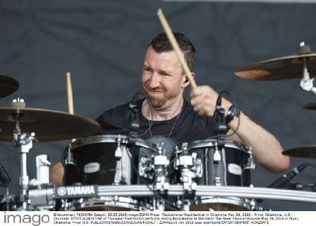 Rocklahoma Musikfestival in Oklahoma May 29, 2016 - Pryor, Oklahoma, U.S - Drummer STEVE AUGUSTINE of Thousand Foot Krutch performs during Rocklahoma at the Catch The Fever Festival Grounds May 29, 2016 in Pryor, Oklahoma. Pryor U.S. - ZUMAp116
