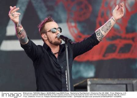 Rocklahoma Musikfestival in Oklahoma May 29, 2016 - Pryor, Oklahoma, U.S - Vocalist and guitarist ADAM GONTIERÃ‚ of Saint Asonia performs during Rocklahoma at the Catch The Fever Festival Grounds May 29, 2016 in Pryor, Oklahoma. Pryor U.S. - ZUMAp116