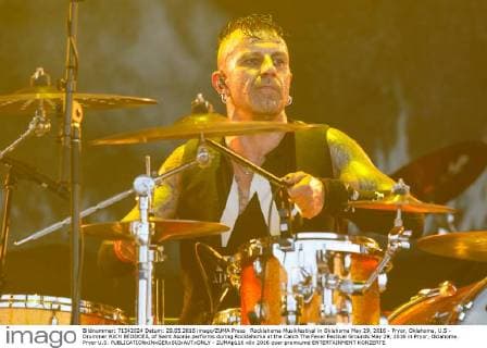 Rocklahoma Musikfestival in Oklahoma May 29, 2016 - Pryor, Oklahoma, U.S - Drummer RICH BEDDOEÃ‚ of Saint Asonia performs during Rocklahoma at the Catch The Fever Festival Grounds May 29, 2016 in Pryor, Oklahoma. Pryor U.S. - ZUMAp116