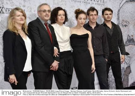 Barbara Sukowa, Josef Hader, Maria Schrader, Aenne Schwarz, Andre Szymanski und Lenn Kudrjawizki bei der Premiere des Kinofilms Vor der Morgenröte im Delphi Filmpalast. Berlin, 30.05.2016 Foto:xJ.xQuinternx xFuturexImage