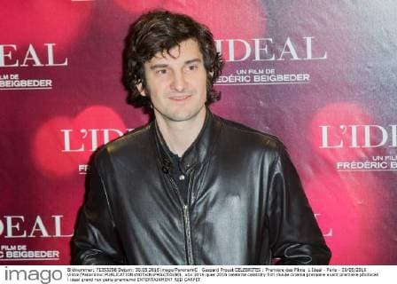 Gaspard Proust CELEBRITES : Premiere des Films L Ideal - Paris - 30 05 2016 Viktor Panoramic 