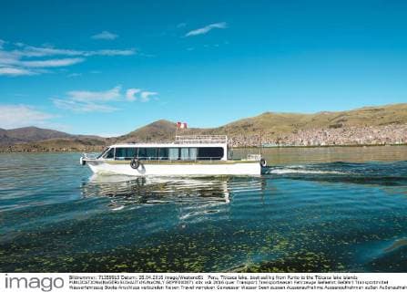 Peru, Titicaca lake, boat sailing from Punto to the Titicaca lake islands  GEMF000871