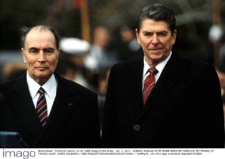 Jan. 1, 2011 - RONALD REAGAN WITH PRIME MINISTER FRANCOIS MITTERAND OF FRANCE.13167. JAMES COLBURN 1984 - ZUMAg49_
