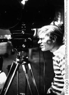 Jan. 1, 2011 - ANDY WARHOL FILMING GIRLS IN PRISON . I2962BN. - ZUMAg49_