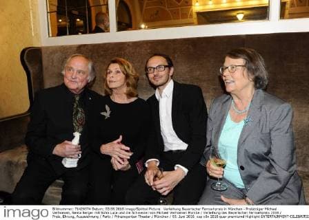 Verleihung Bayerischer Fernsehpreis in München - Preisträger Michael Verhoeven, Senta Berger mit Sohn Luca und die Schwester von Michael Verhoeven Monika Verleihung des Bayerischen Fernsehpreis 2016 Preis, Ehrung, Auszeichnung Party Prinzregenten Theater München 03. Juni 2016