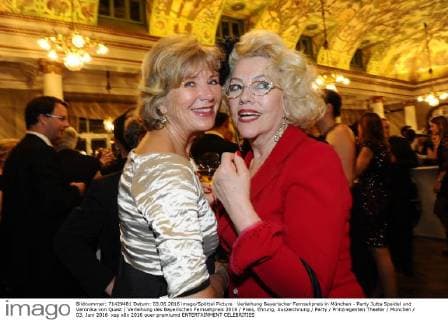 Verleihung Bayerischer Fernsehpreis in München - Party Jutta Speidel und Veronika von Quast Verleihung des Bayerischen Fernsehpreis 2016 Preis, Ehrung, Auszeichnung Party Prinzregenten Theater München 03. Juni 2016