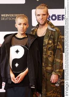 Alina Süggeler und Andreas Andi Weizel (Frida Gold) bei der Verleihung des 6. Webvideopreises an die herausragendsten deutschsprachigen Internetstars des Jahres im Castello. Düsseldorf, 04.06.2016 Foto:xC.xHardtx xFuturexImage