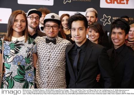 T7pro mit Vi-Dan Tran und Shawn Bu bei der Verleihung des 6. Webvideopreises an die herausragendsten deutschsprachigen Internetstars des Jahres im Castello. Düsseldorf, 04.06.2016 Foto:xC.xHardtx xFuturexImage