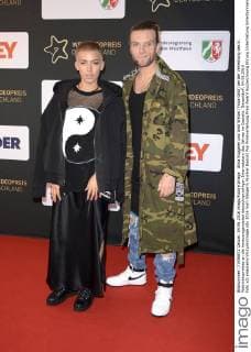Alina Süggeler und Andi Weizel (Frida Gold) bei der Verleihung des 6. Webvideopreises an die herausragendsten deutschsprachigen Internetstars des Jahres im Castello. Düsseldorf, 04.06.2016 Foto:xO.xHausenx xFuturexImage