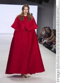 London, UK. 5 June 2016. A model walks the runway showcasing the fashion collection by Fola Adefowope from UEL (University of East London) during Graduate Fashion Week 2016. GFW takes place at the Old Truman Brewery from 5 to 8 June 2016. University of East London, Graduate Fashion Week 2016 