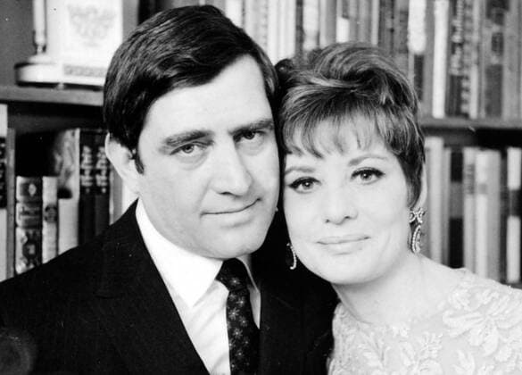 Jan. 1, 2011 - BARBARA WALTERS AND LEE GUBER. - ZUMAg49_