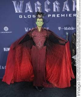 June 6, 2016 - Hollywood, CA, United States - 06 June 2016 - Hollywood, California - Jamie Lee Curtis, Thomas Guest. Arrivals for the Premiere Of Legendary Pictures and Universal Pictures Warcraft held at the TCL Chinese Theater IMAX. Photo Credit: Hollywood United States - ZUMAa123