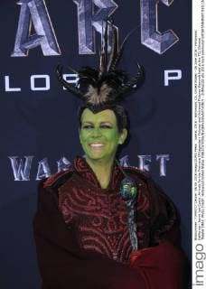 June 6, 2016 - Hollywood, CA, United States - 06 June 2016 - Hollywood, California - Jamie Lee Curtis. Arrivals for the Premiere Of Legendary Pictures and Universal Pictures Warcraft held at the TCL Chinese Theater IMAX. Photo Credit: Hollywood United States - ZUMAa123